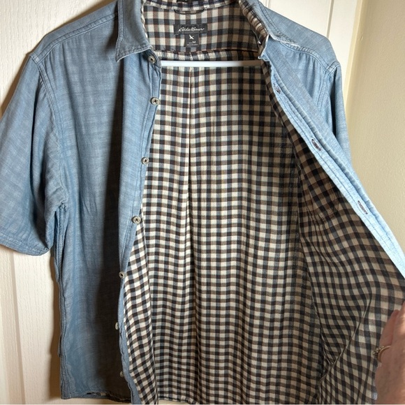 Eddie Bauer, Men’s M 100% Cotton Blue button-down, Short Sleeve Shirt Preowned - Picture 6 of 7